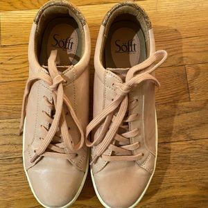 Söfft Leather Sneakers| worn once